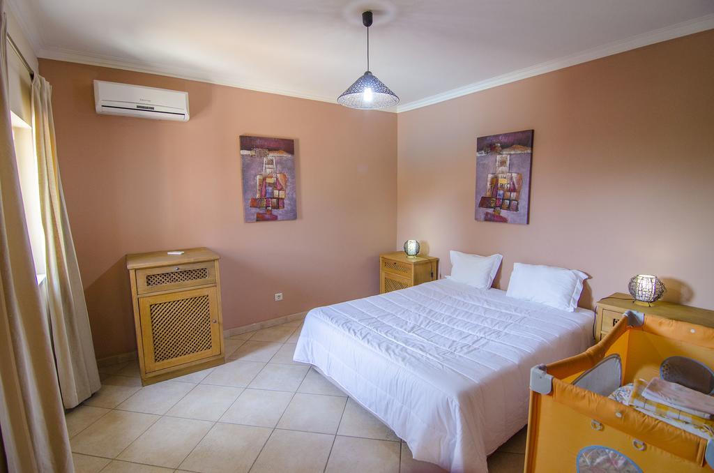 Villa Anita Quarteira Extérieur photo